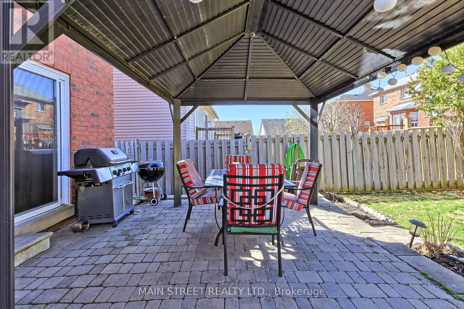46 SILVERSTONE CRESCENT