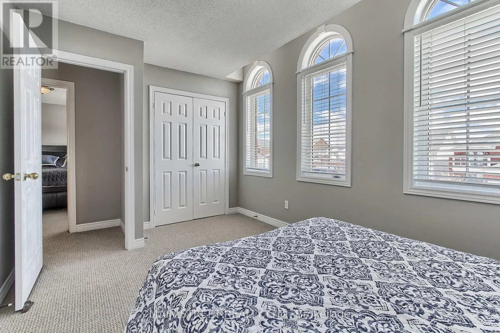 46 SILVERSTONE CRESCENT