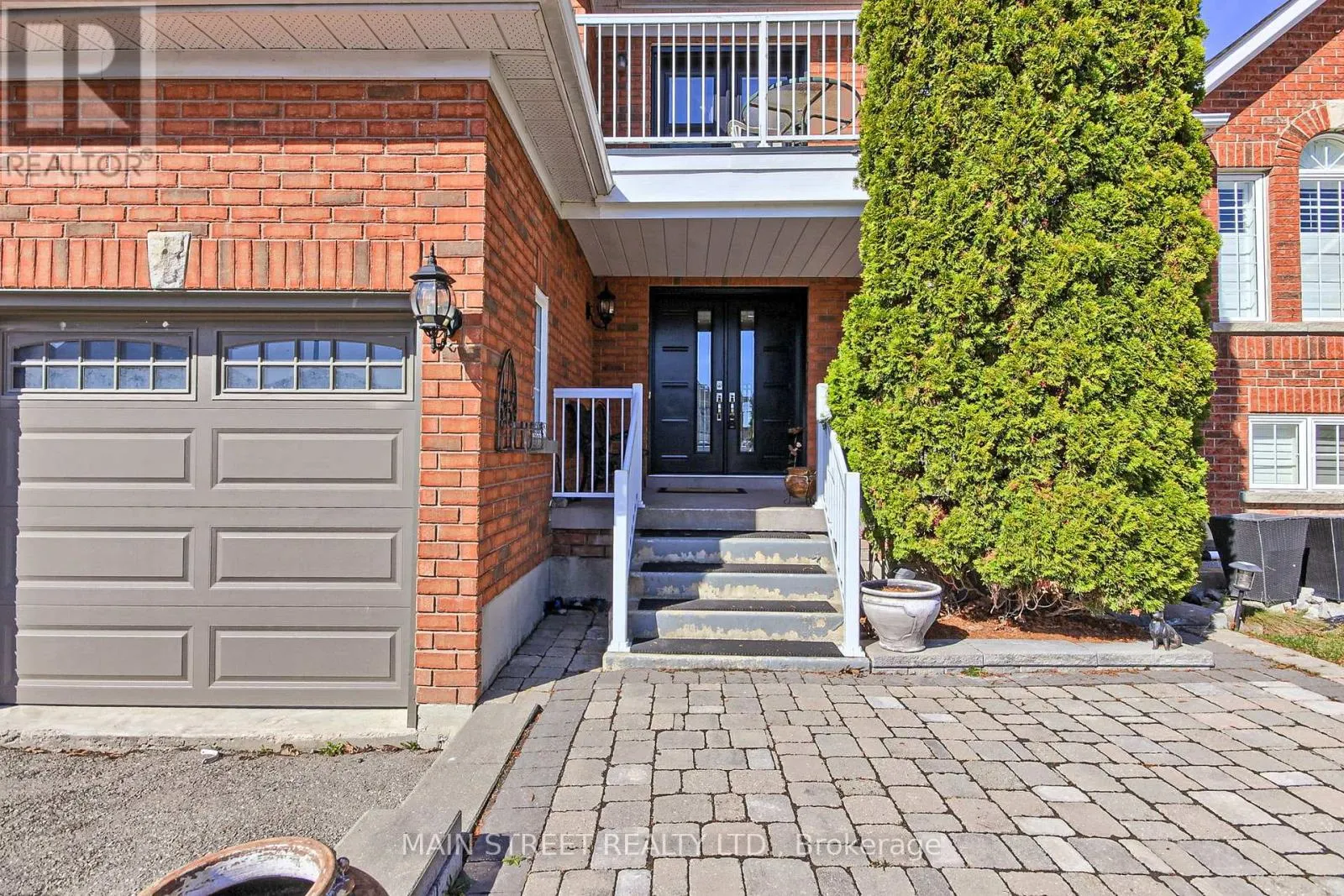 46 SILVERSTONE CRESCENT