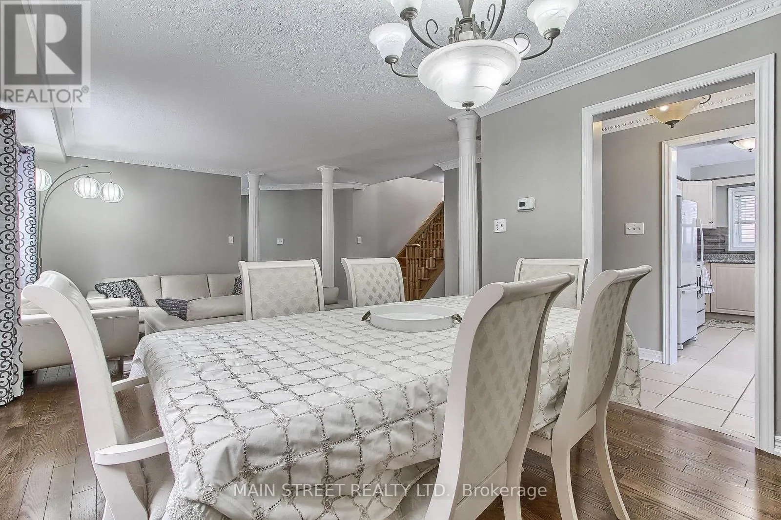 46 SILVERSTONE CRESCENT