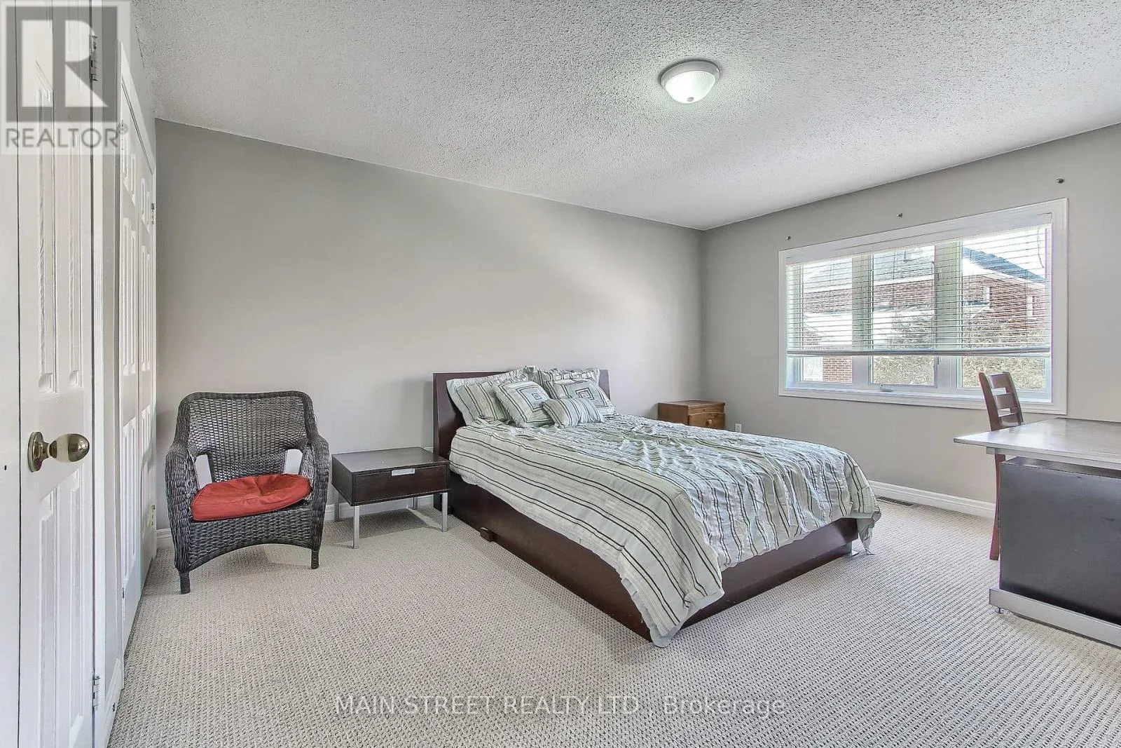 46 SILVERSTONE CRESCENT