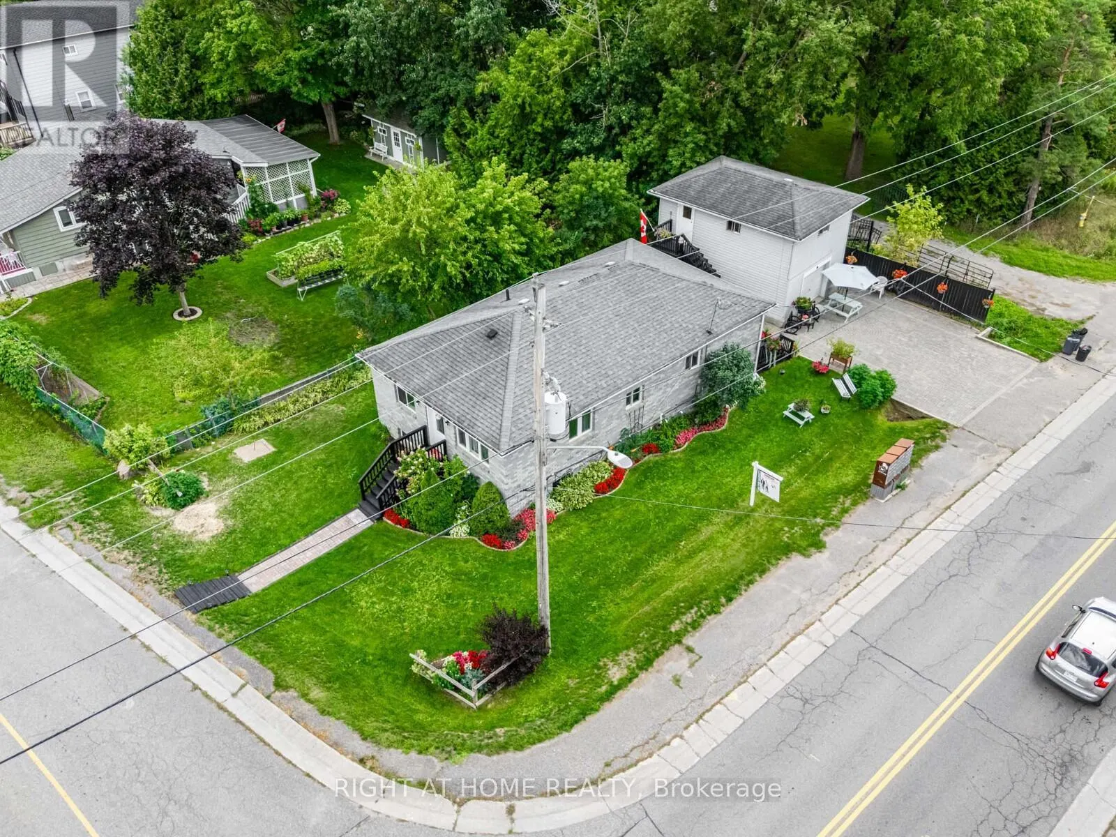 1 MAPLE GROVE STREET