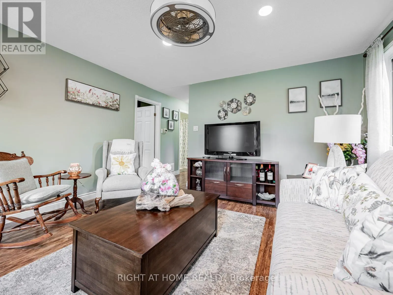 1 MAPLE GROVE STREET