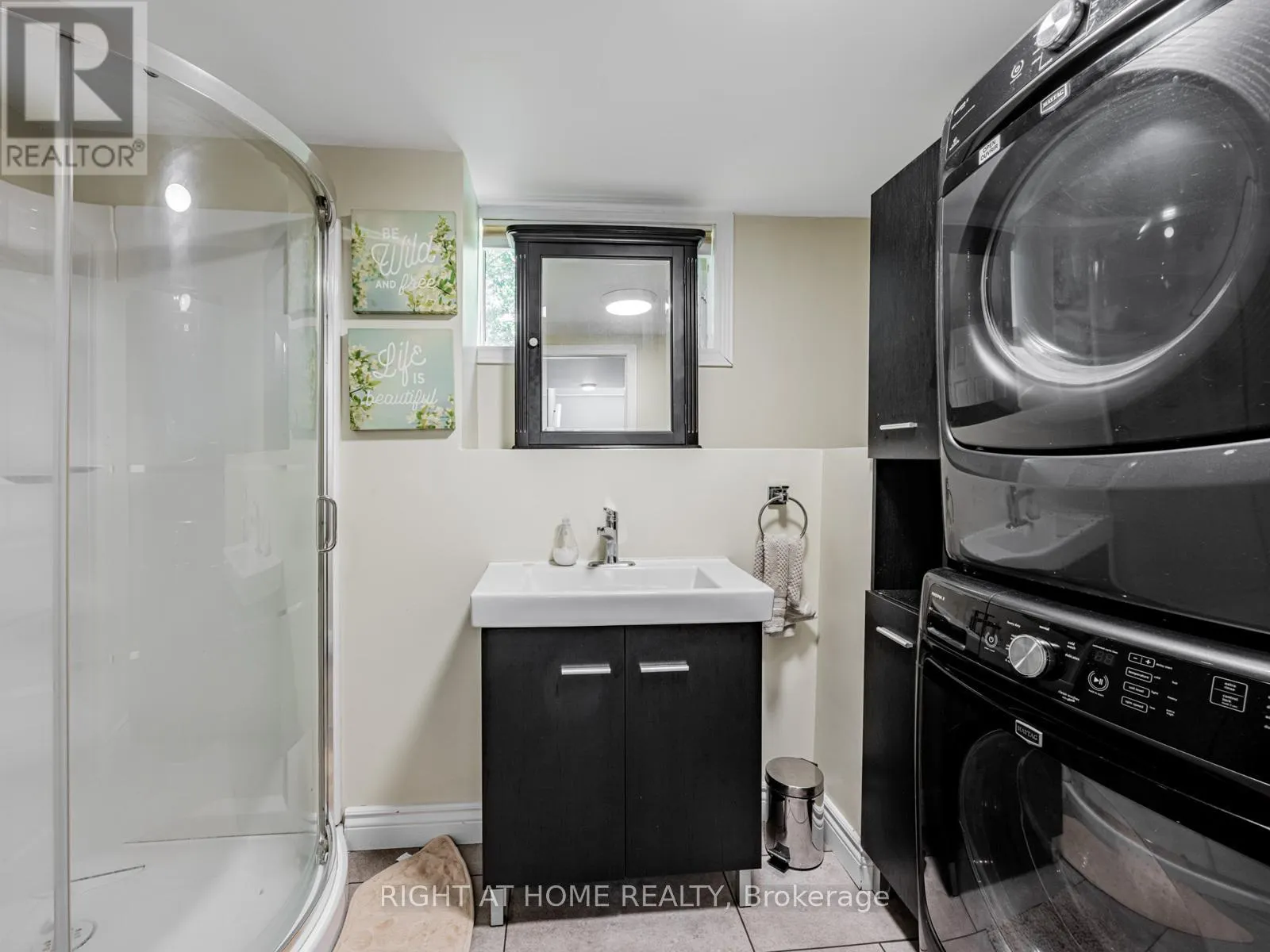1 MAPLE GROVE STREET