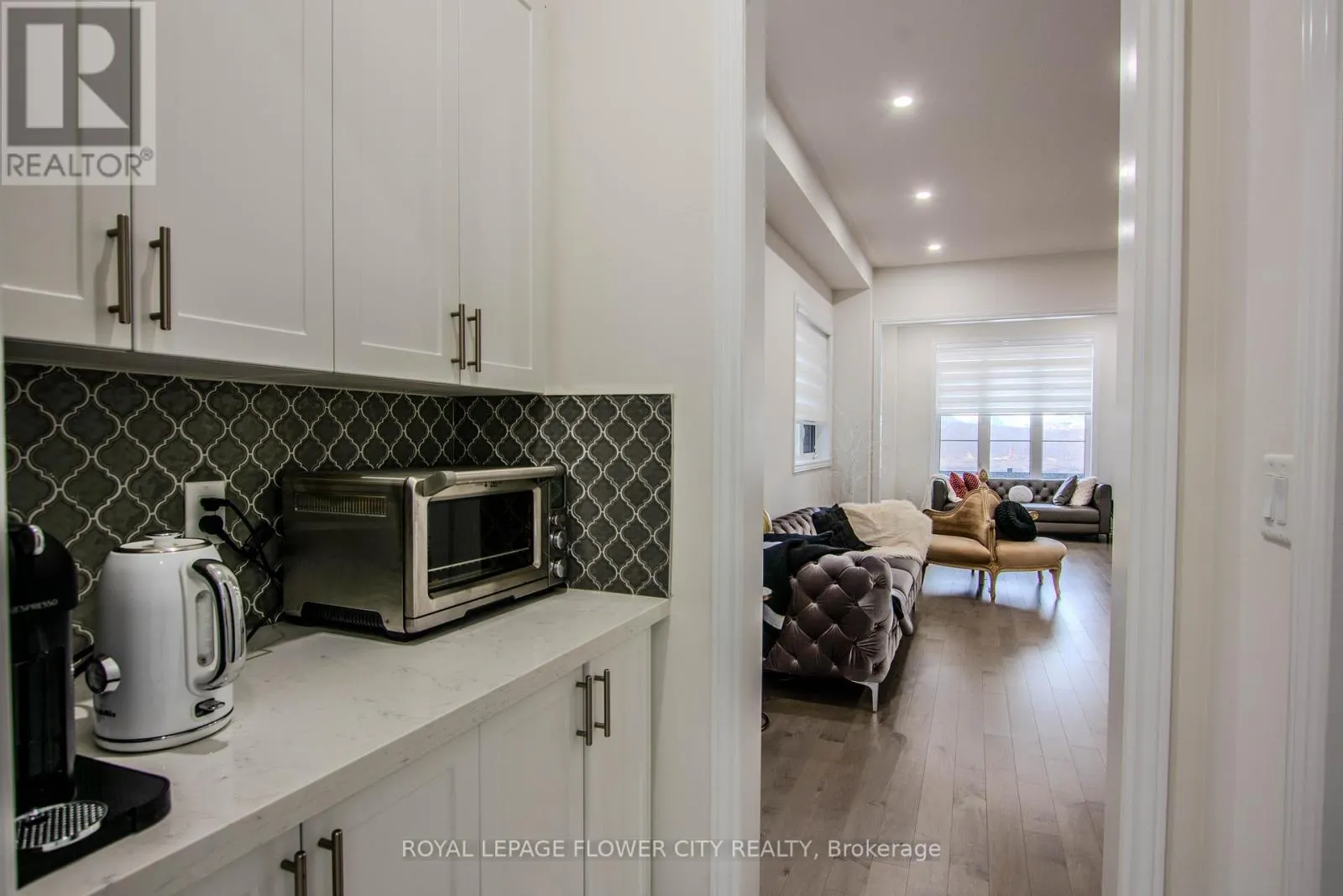 1114 WICKHAM ROAD