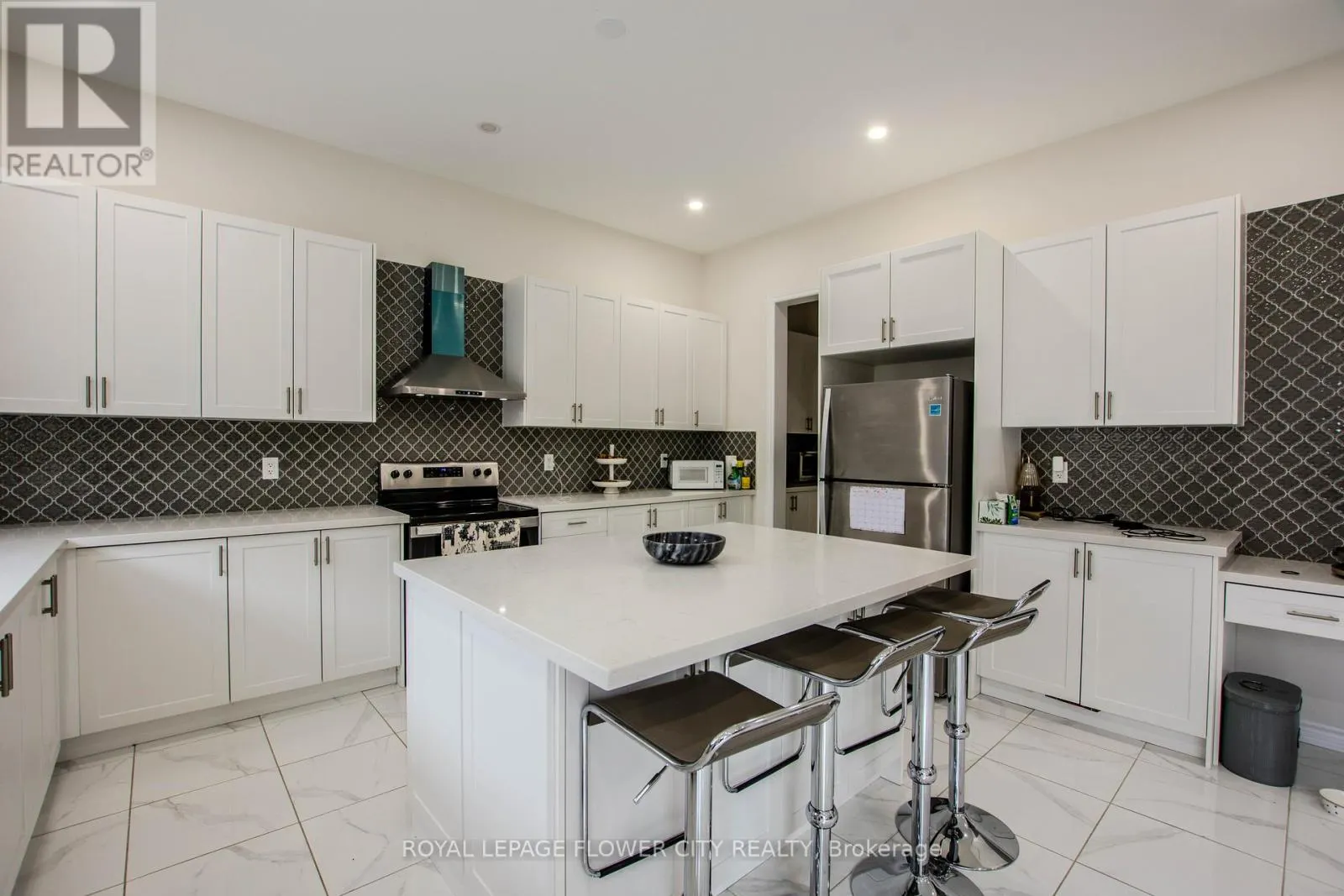 1114 WICKHAM ROAD