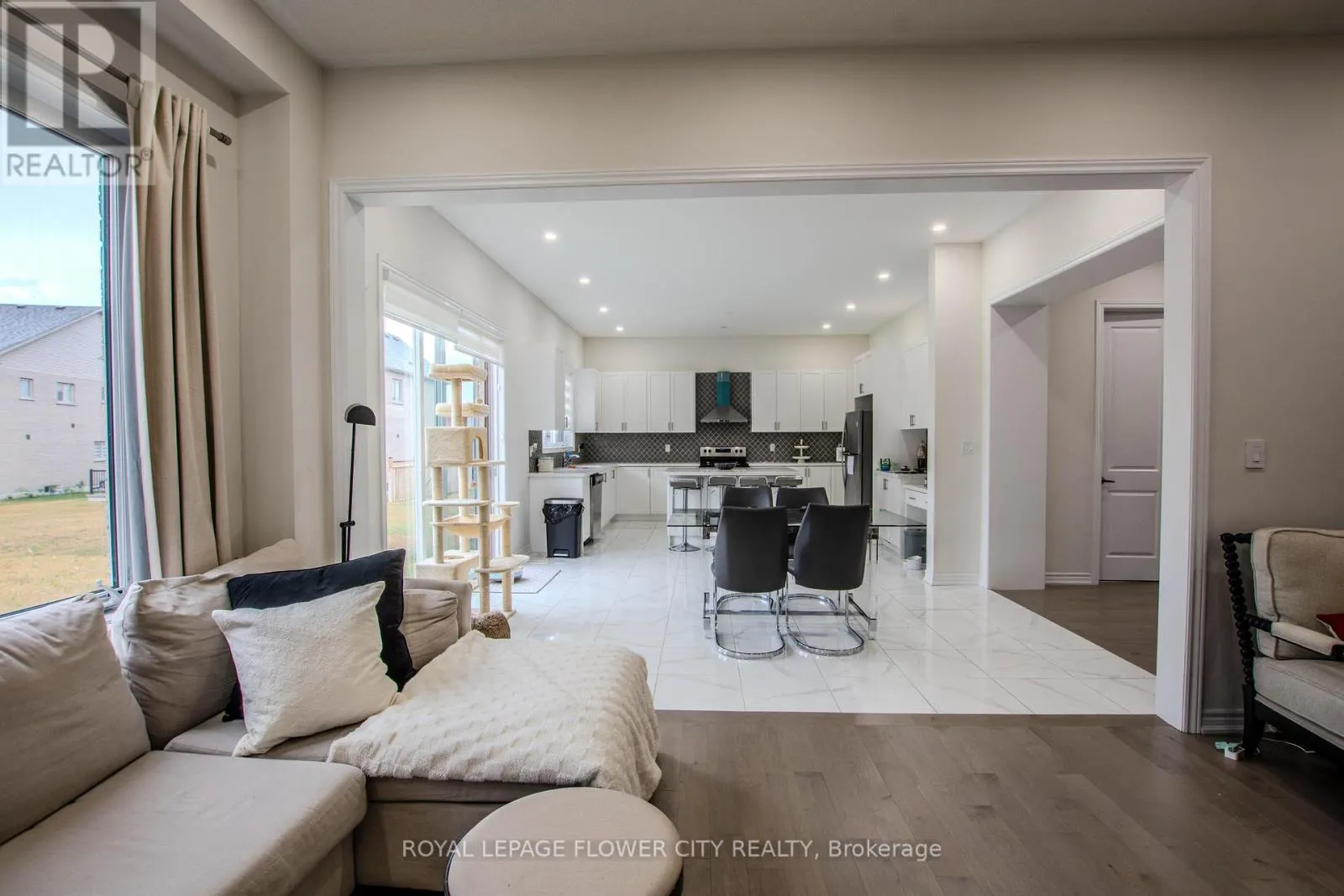 1114 WICKHAM ROAD