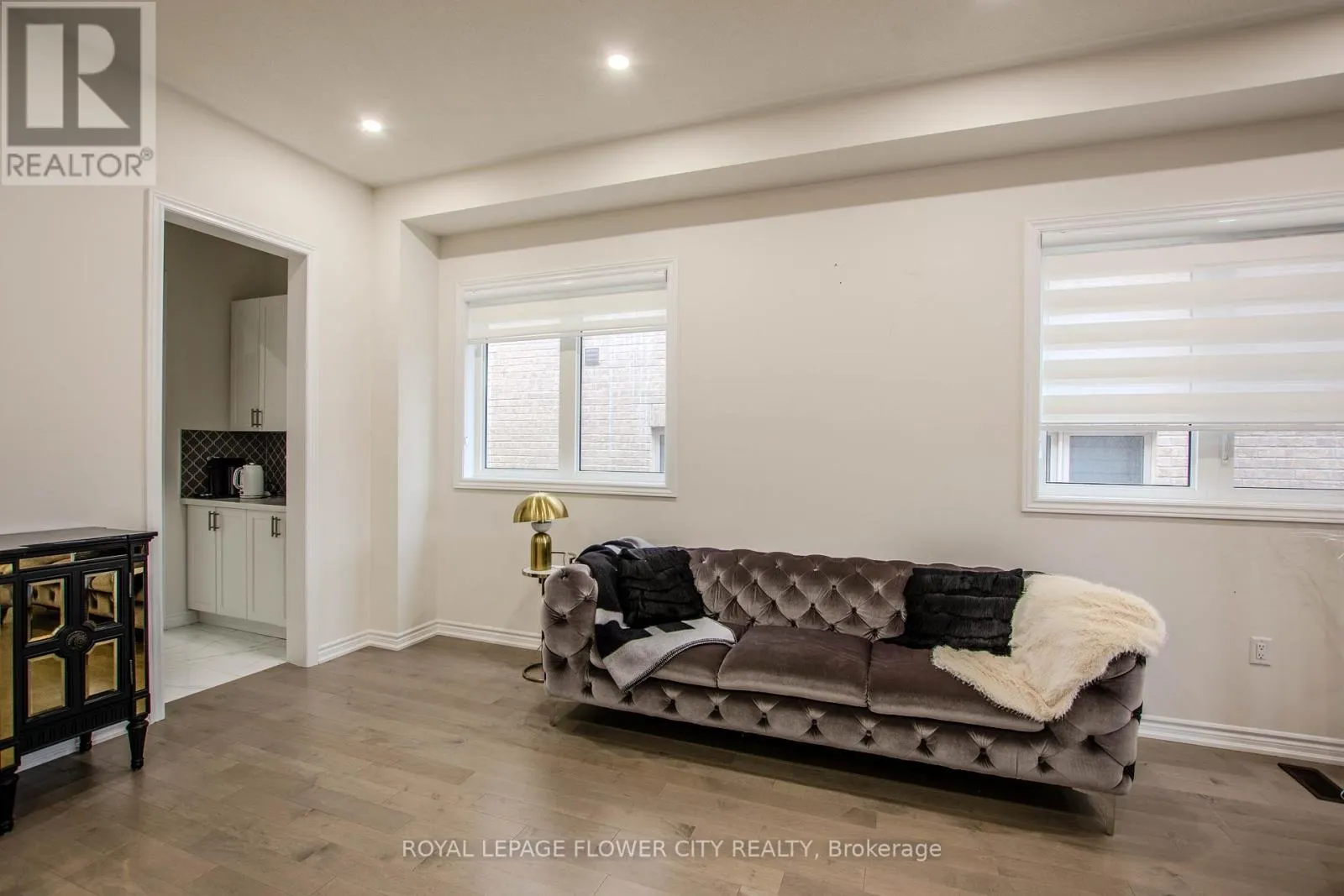 1114 WICKHAM ROAD