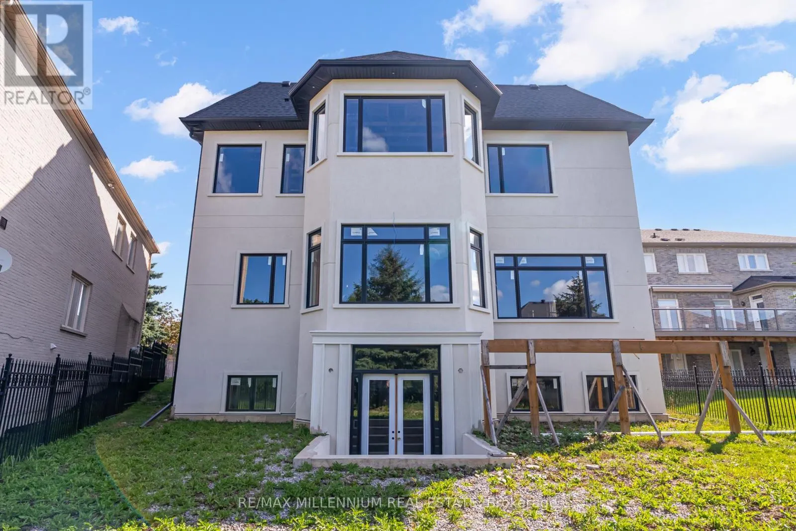 136 BOAKE TRAIL