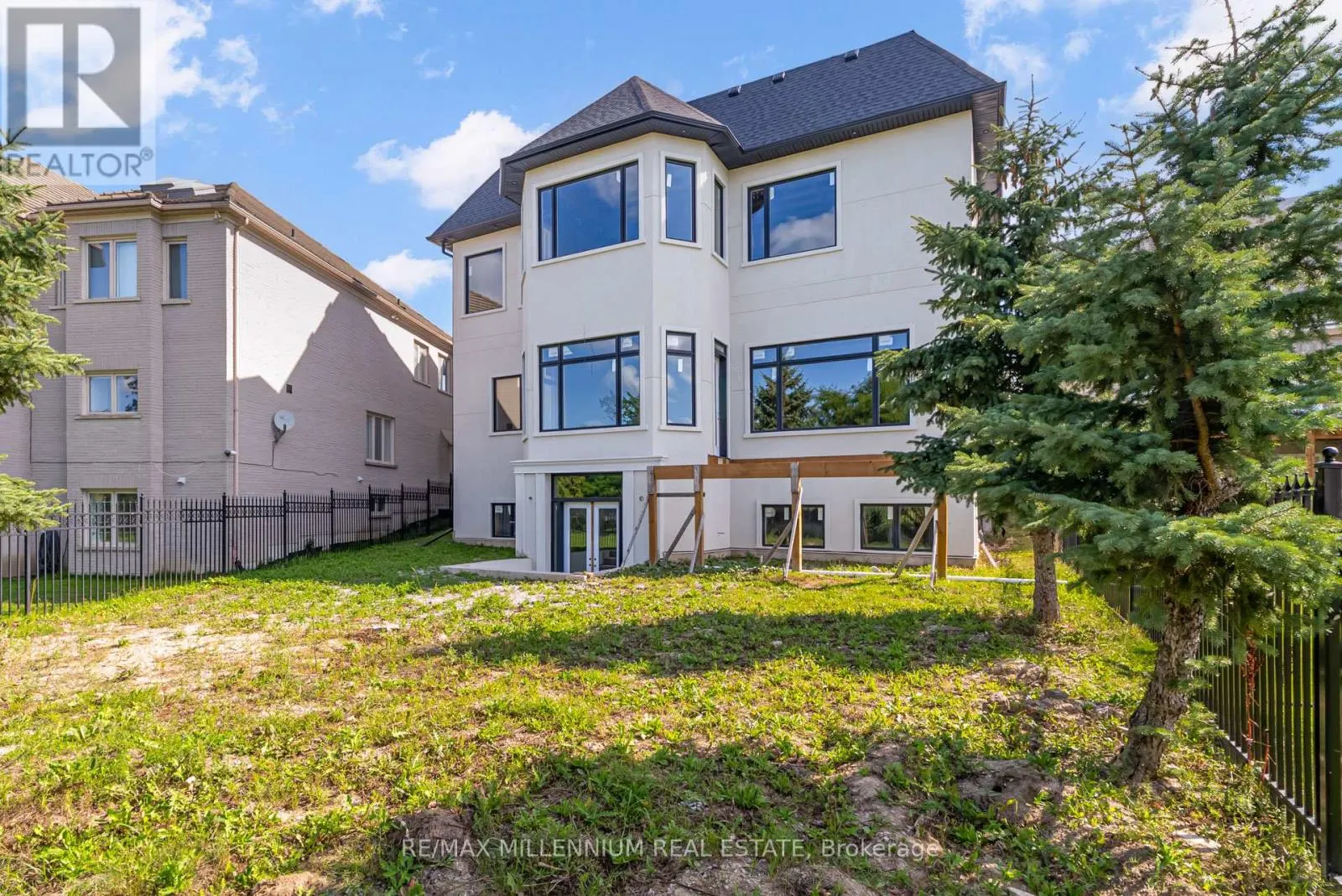 136 BOAKE TRAIL
