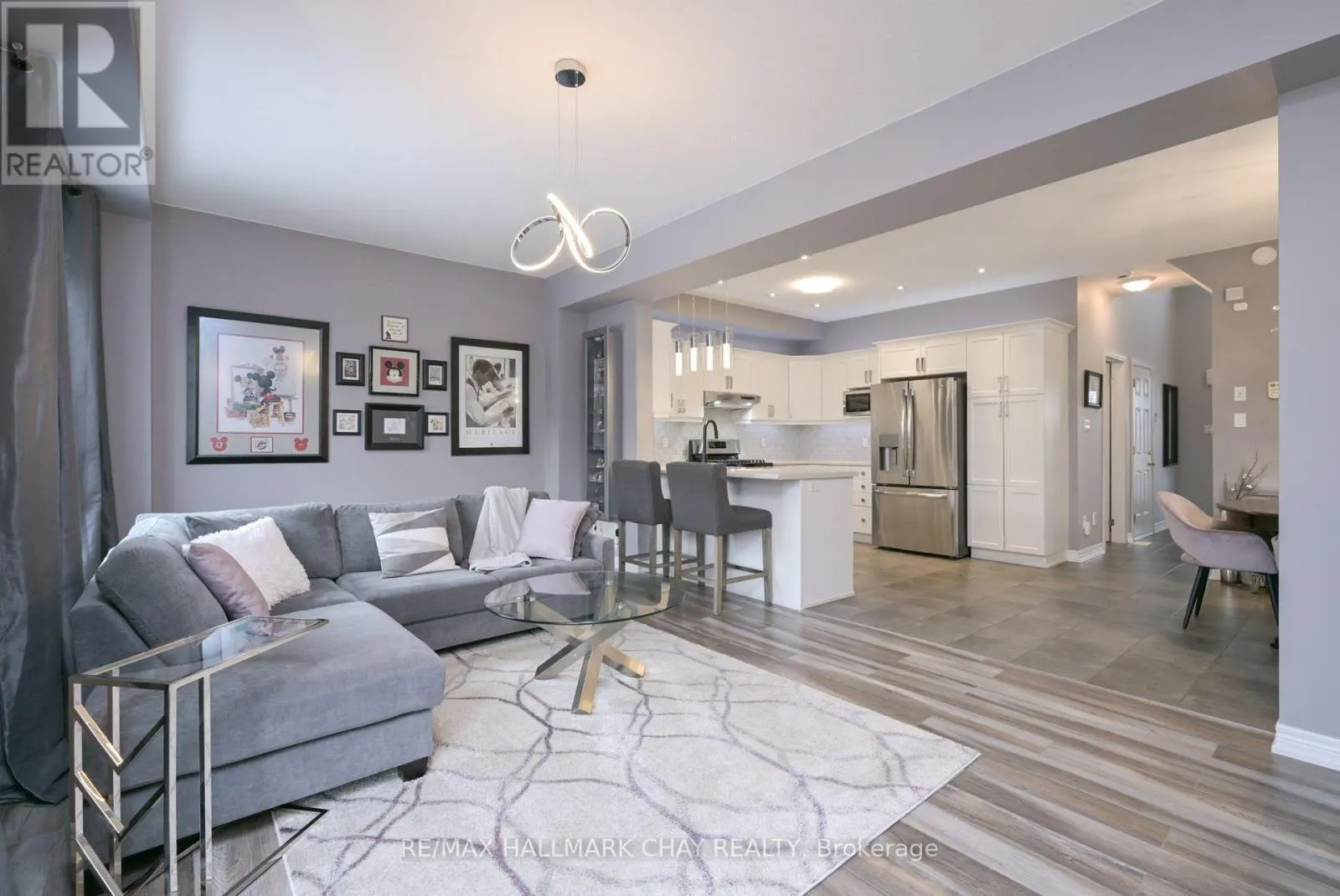 32 BURT AVENUE