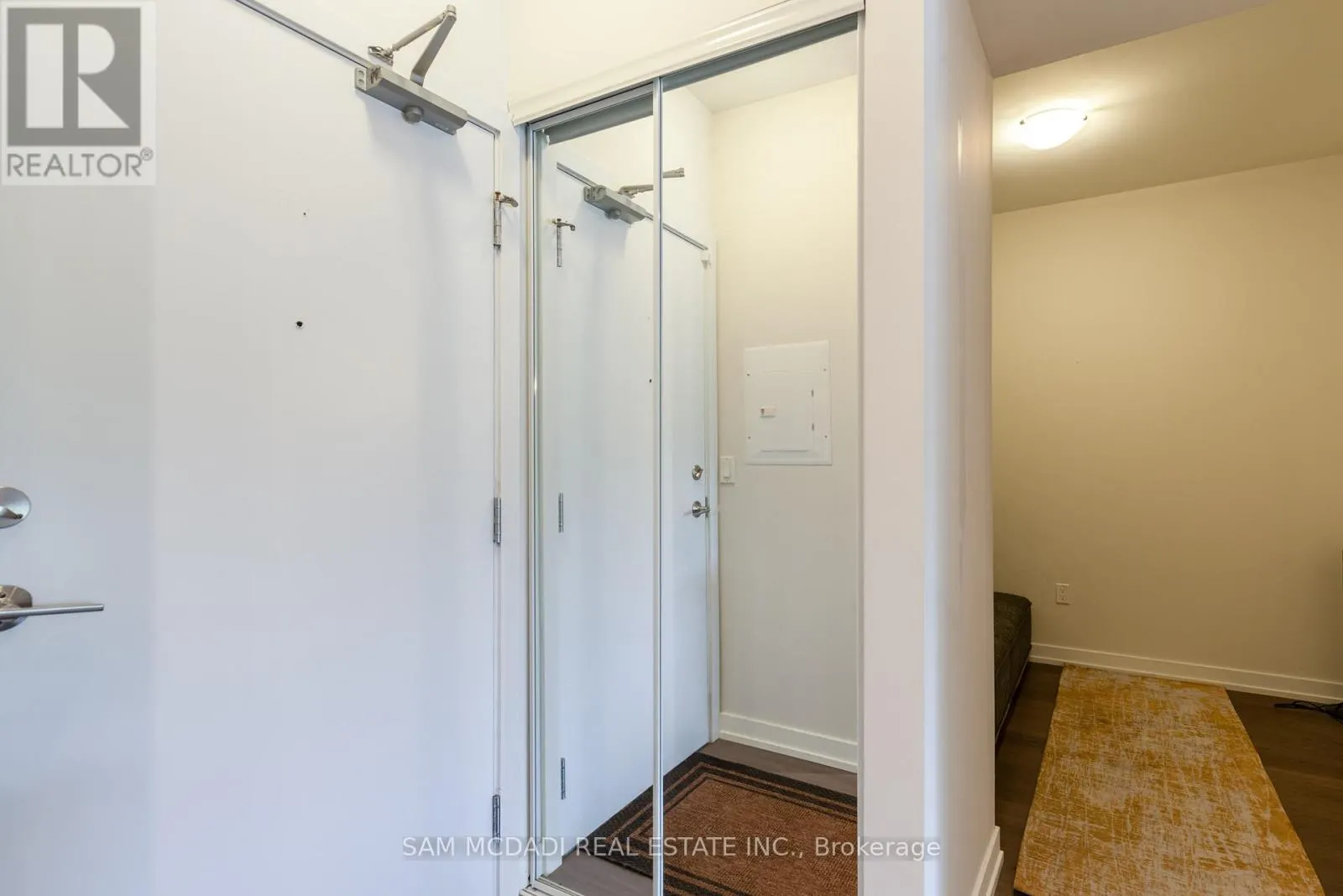 114 - 555 WILLIAM GRAHAM DRIVE