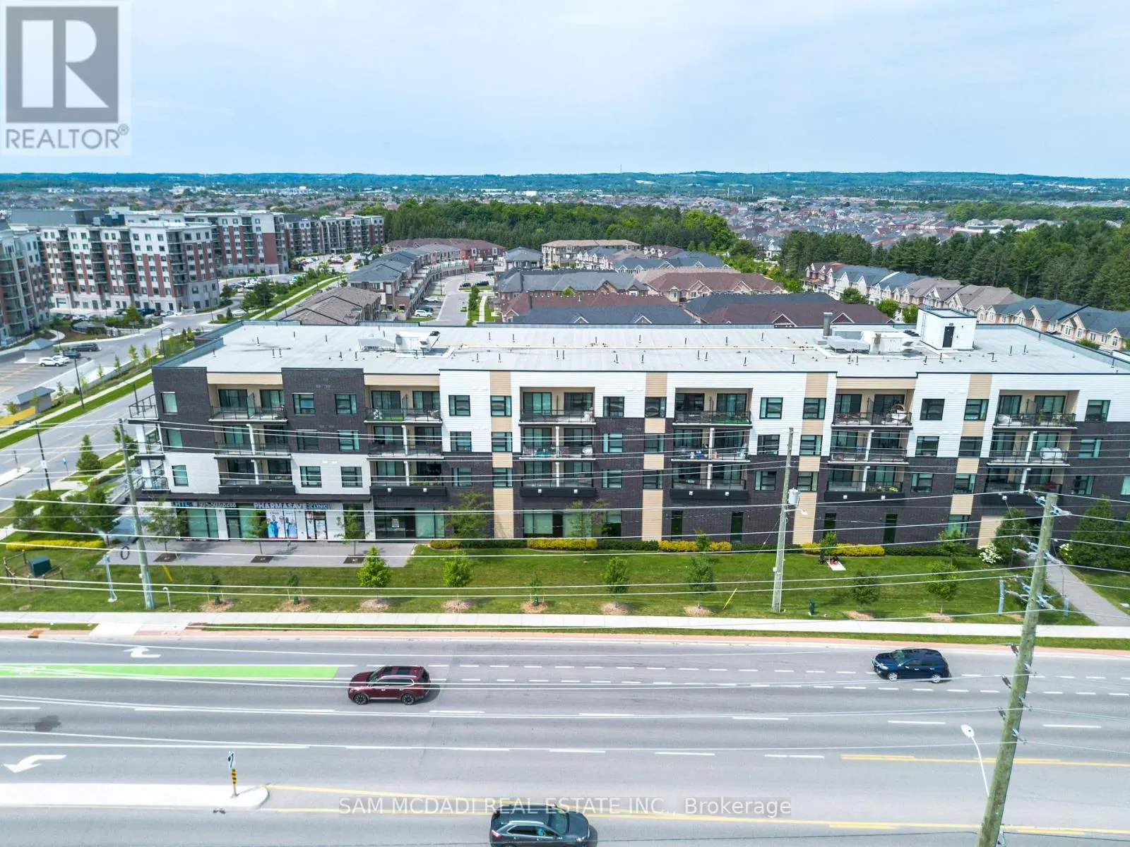 114 - 555 WILLIAM GRAHAM DRIVE