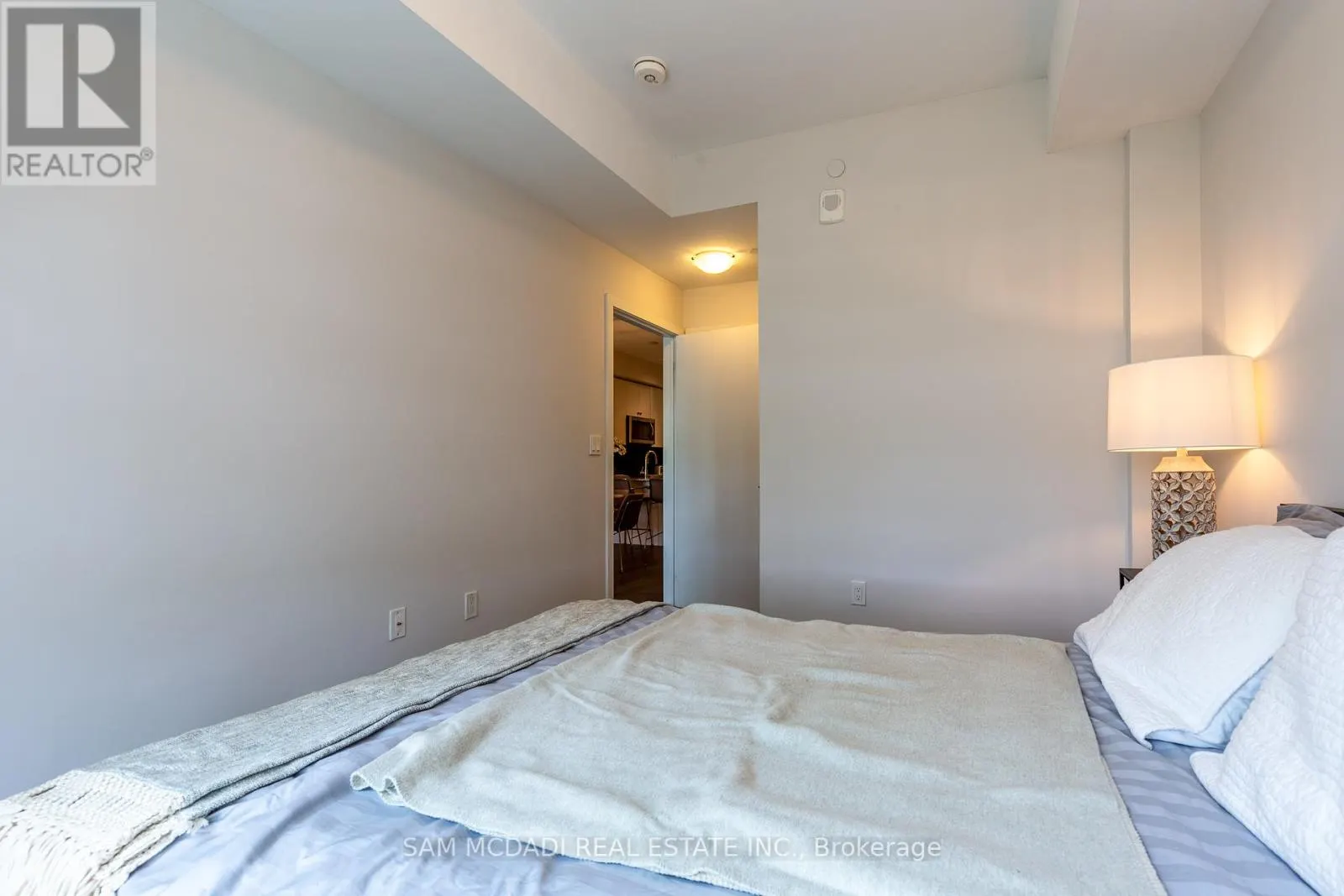 114 - 555 WILLIAM GRAHAM DRIVE