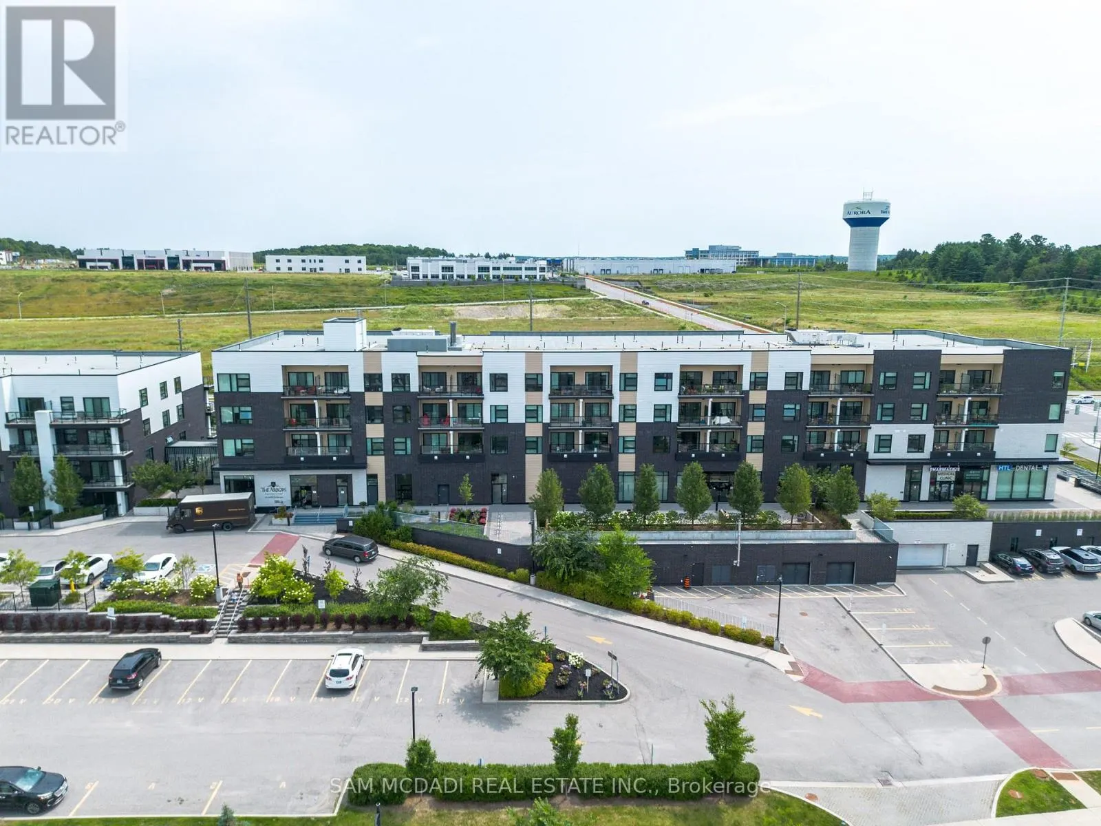 114 - 555 WILLIAM GRAHAM DRIVE