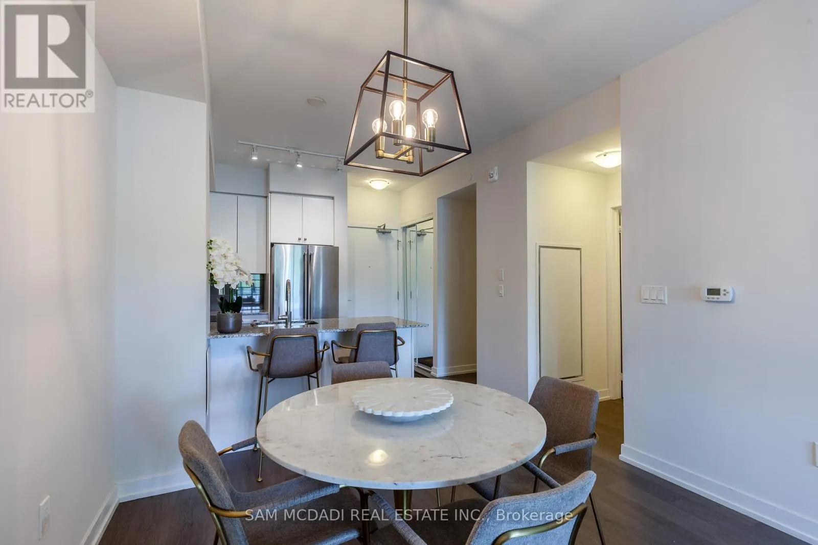 114 - 555 WILLIAM GRAHAM DRIVE