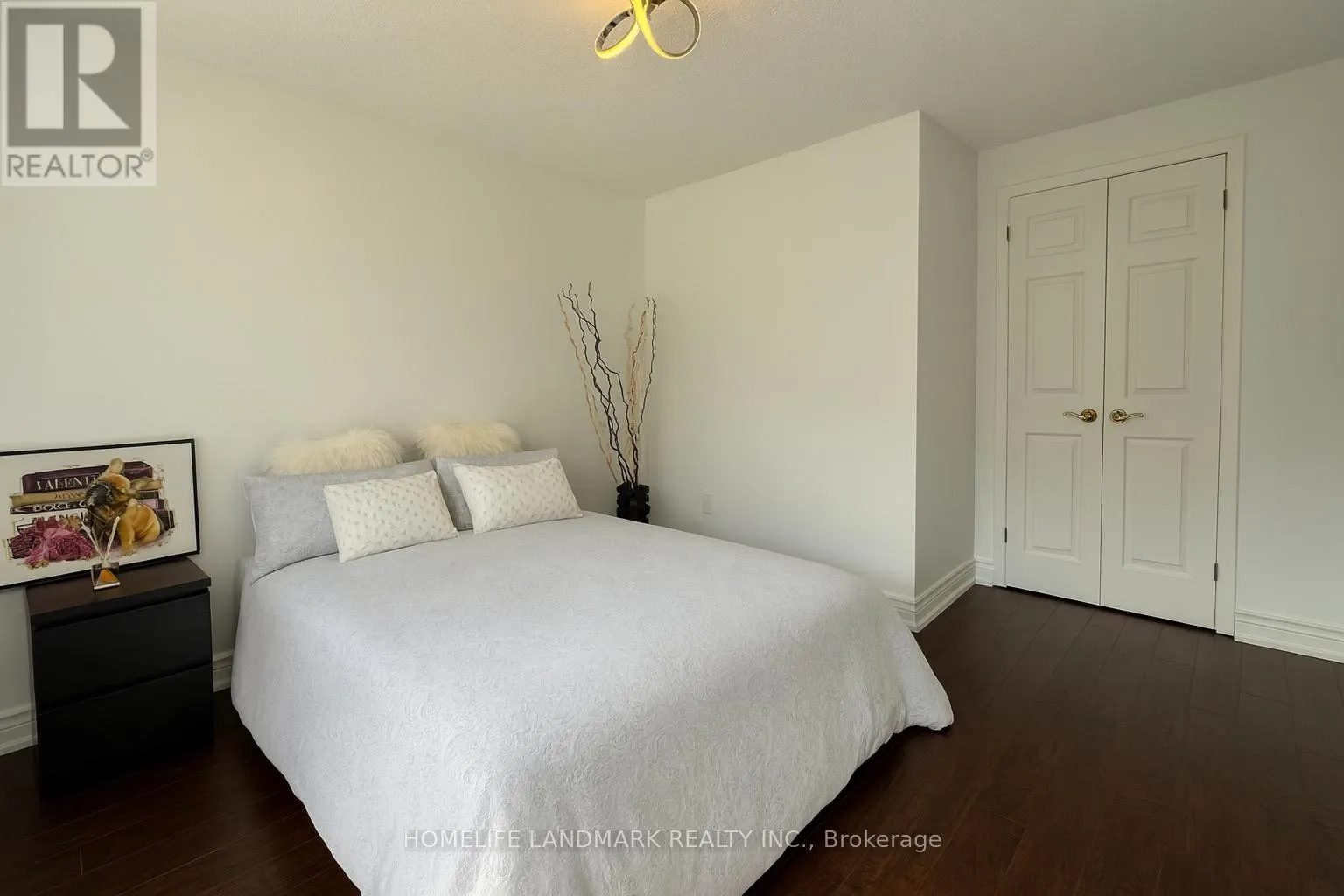 160 SNOWSHOE CRESCENT