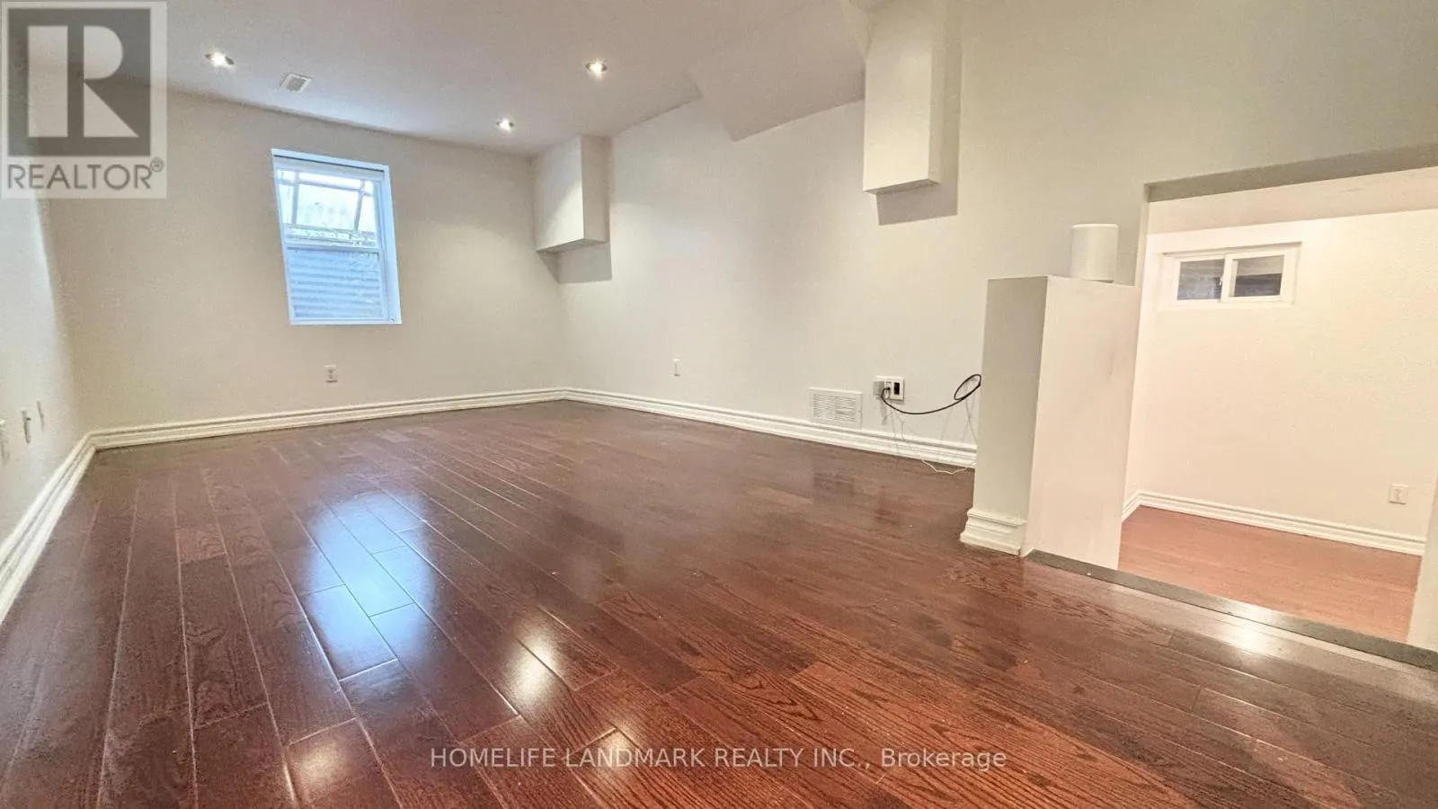 160 SNOWSHOE CRESCENT