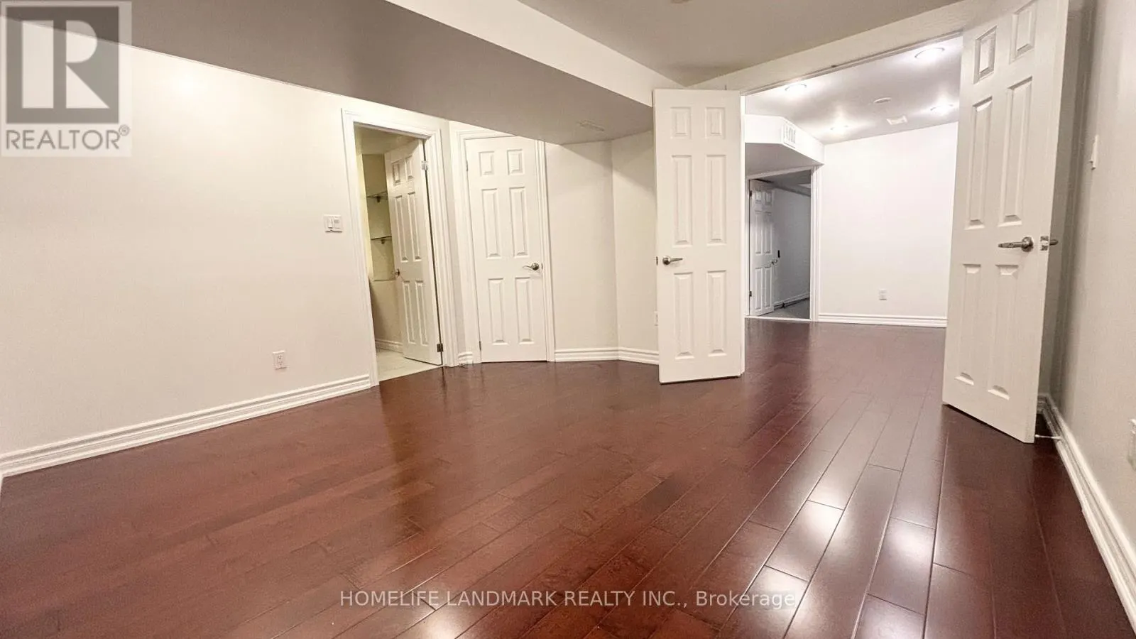 160 SNOWSHOE CRESCENT