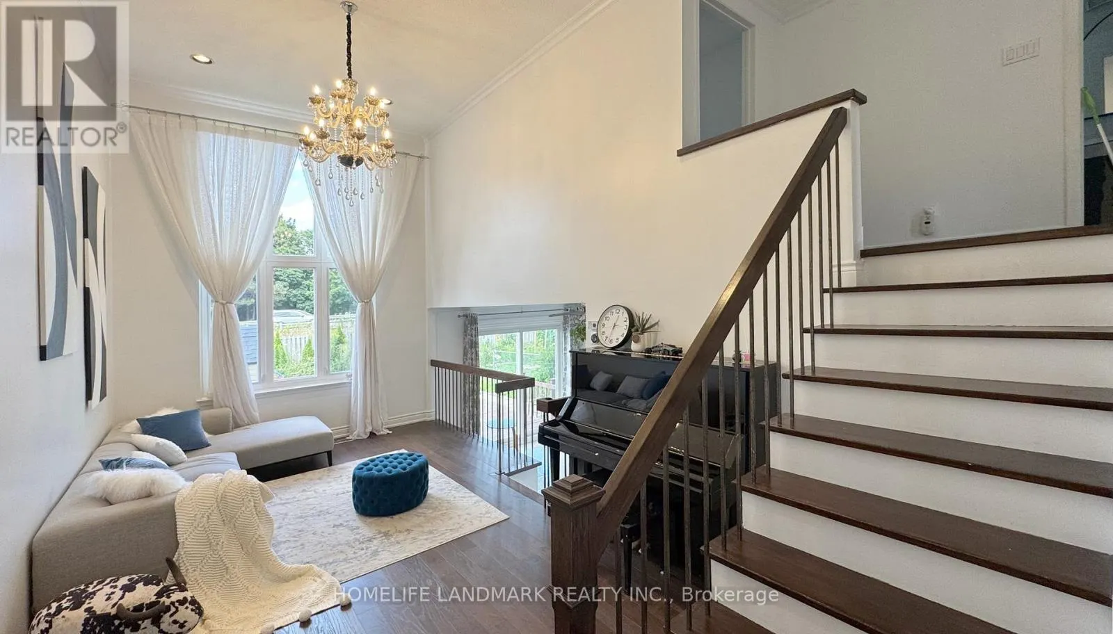 160 SNOWSHOE CRESCENT