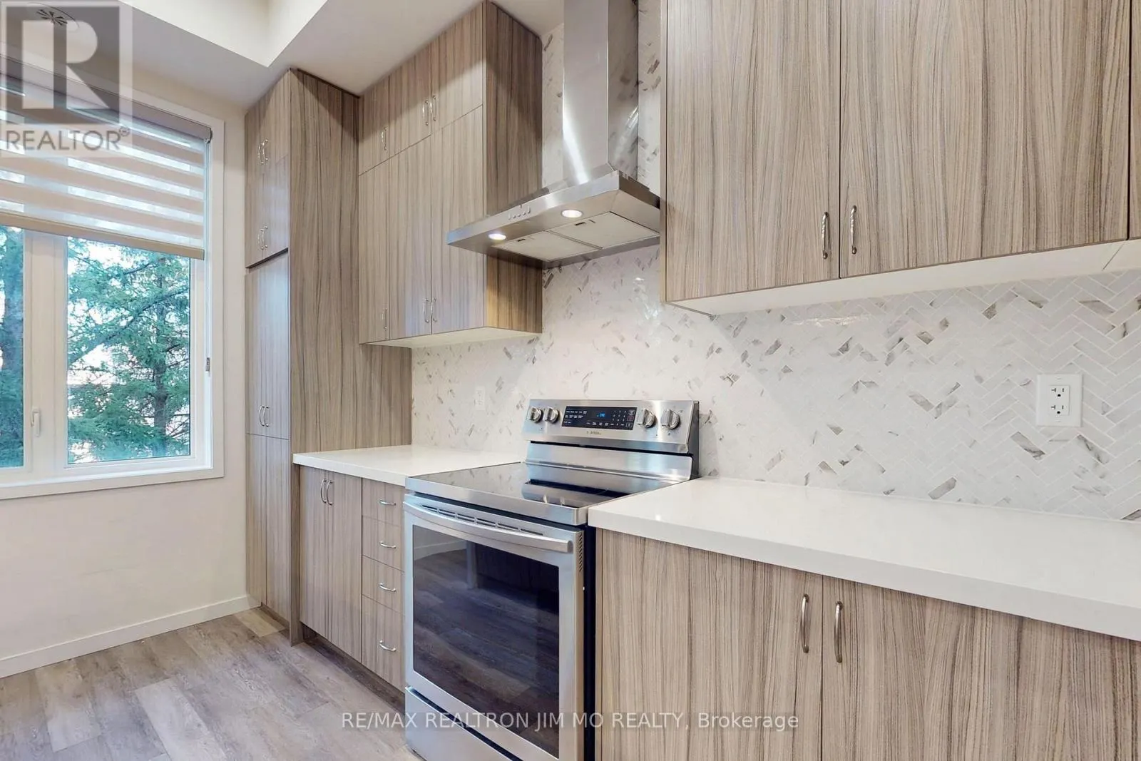 37 ARMILLO PLACE