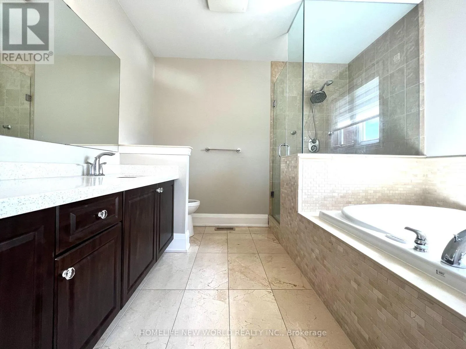 32 WENDELYN DRIVE