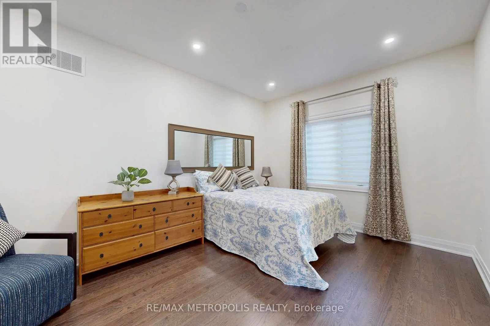 163 BALLANTYNE BOULEVARD