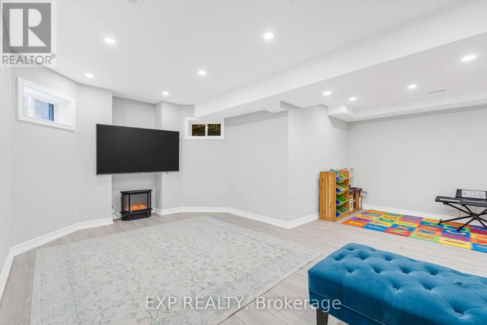 4 SEIFFER CRESCENT