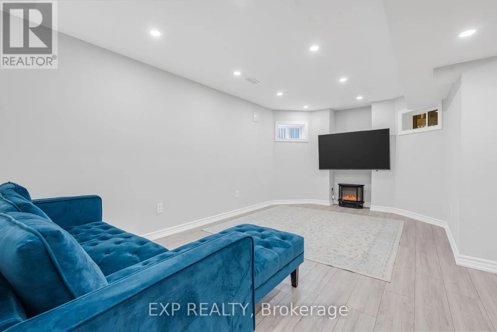 4 SEIFFER CRESCENT