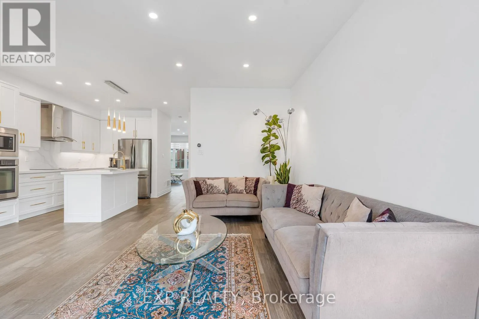 4 SEIFFER CRESCENT