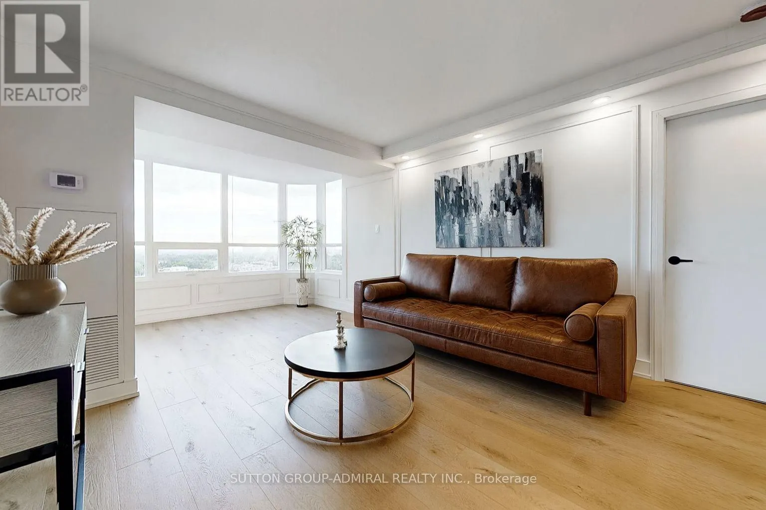 901 - 7601 BATHURST STREET