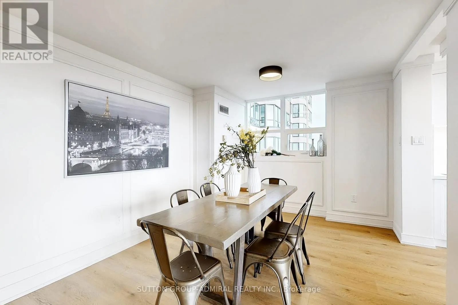 901 - 7601 BATHURST STREET