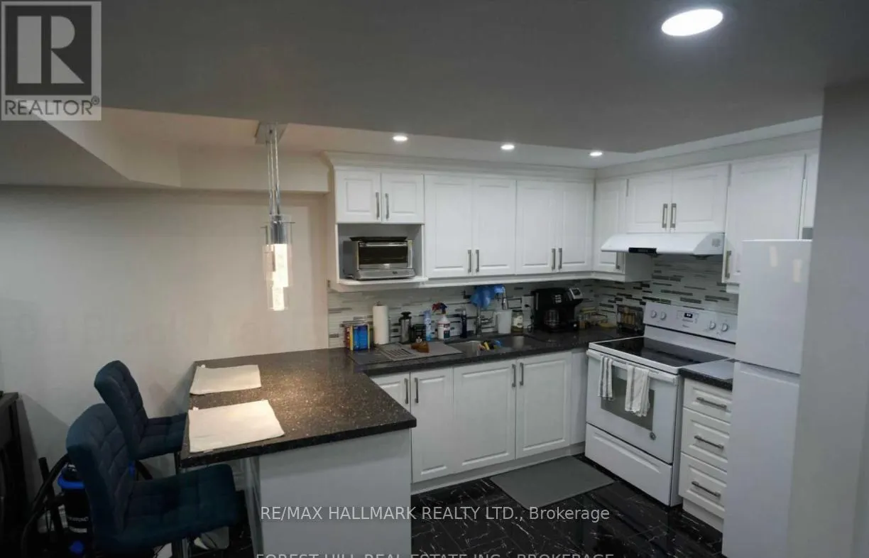 90 BLACK MAPLE CRESCENT