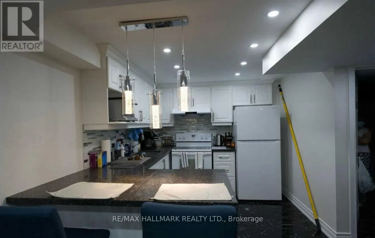 90 BLACK MAPLE CRESCENT