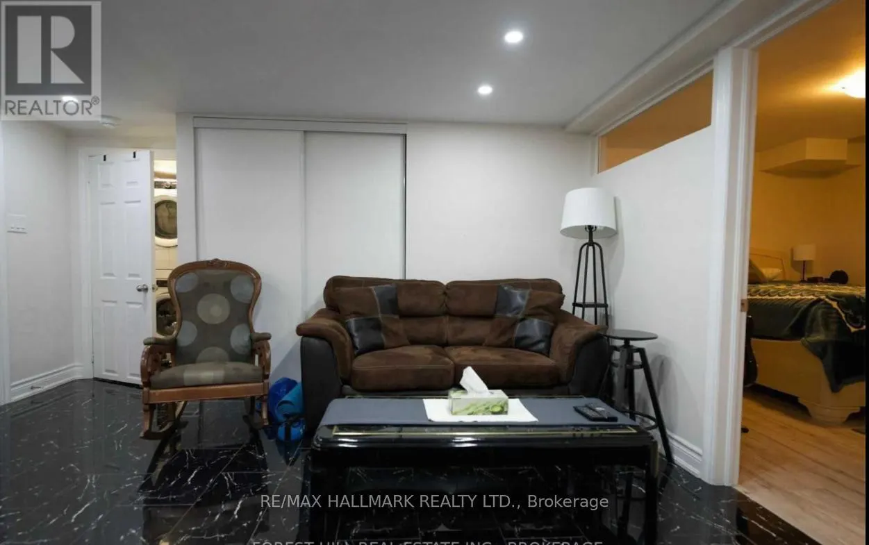 90 BLACK MAPLE CRESCENT