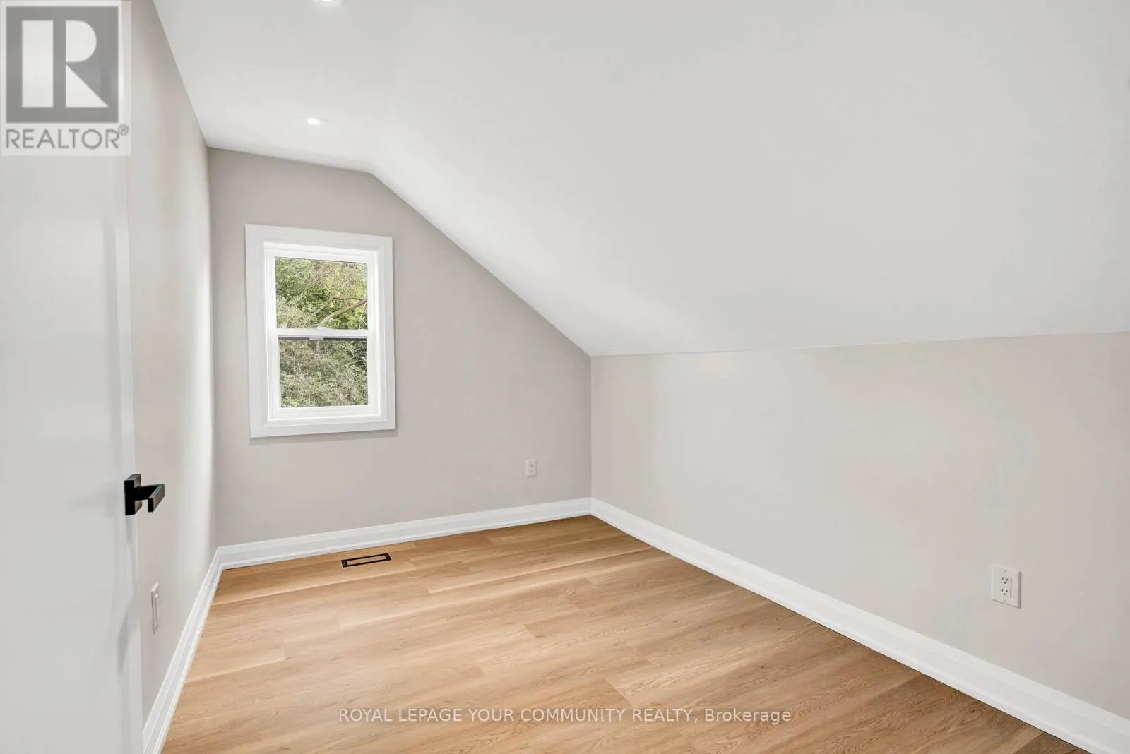 137 CLARENCE STREET