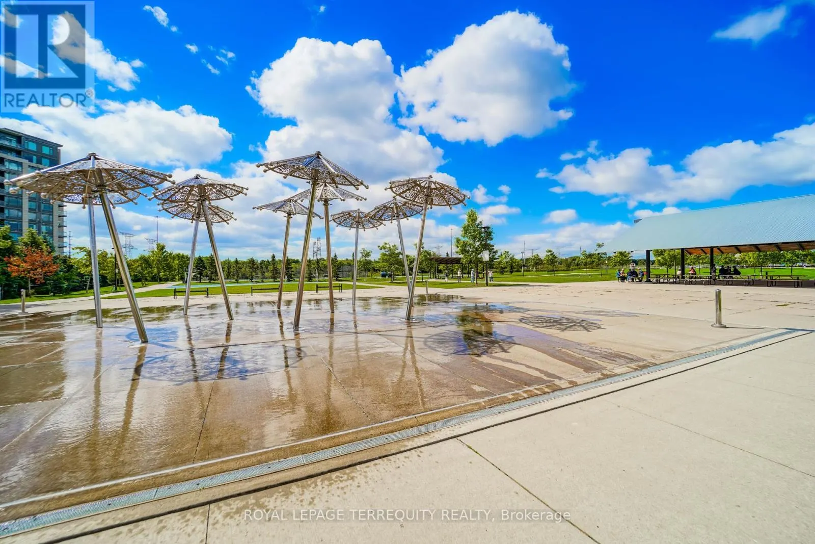 1011 - 39 GALLERIA PARKWAY