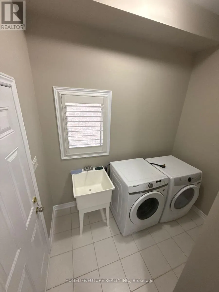 1399 LORMEL GATE