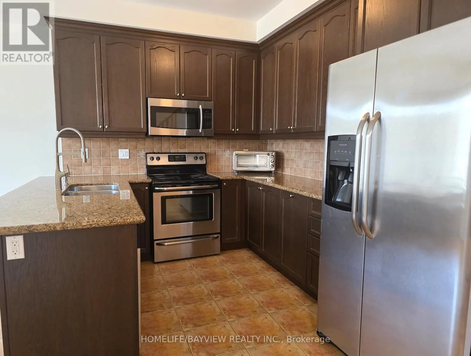 38 - 151 SILVERWOOD AVENUE