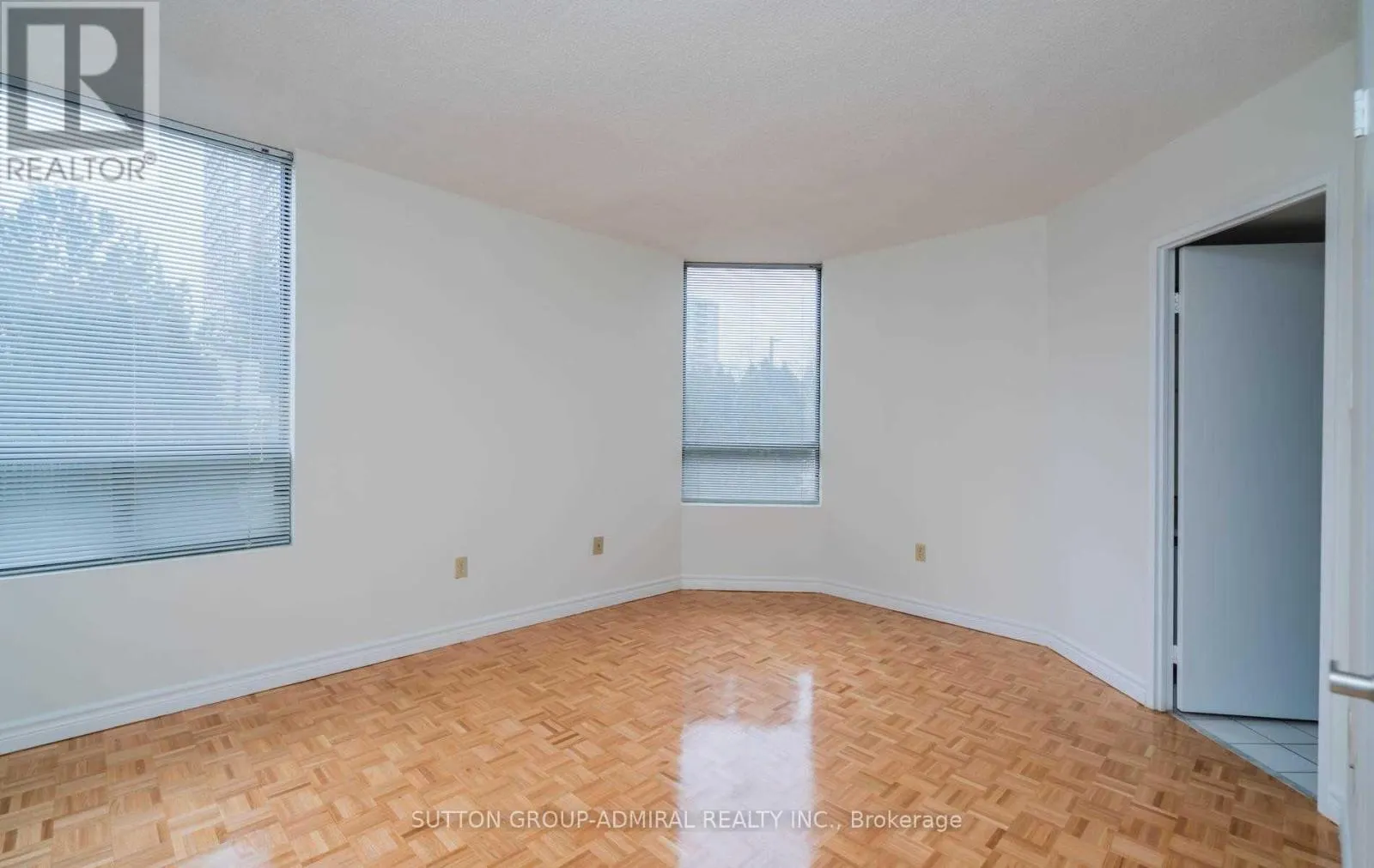 102 - 7460 BATHURST STREET