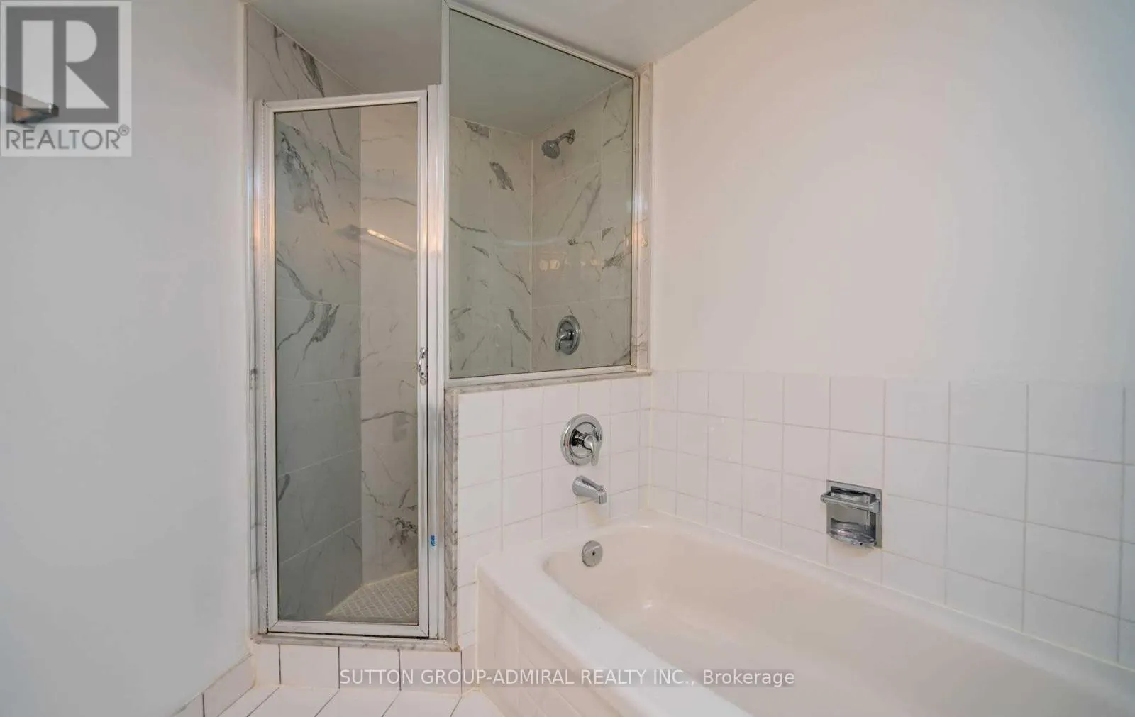 102 - 7460 BATHURST STREET