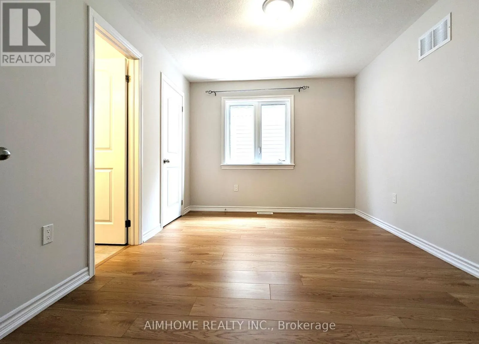 29 BAMBURG STREET N