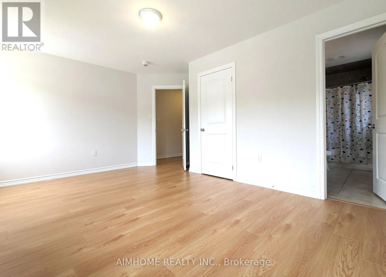 29 BAMBURG STREET N