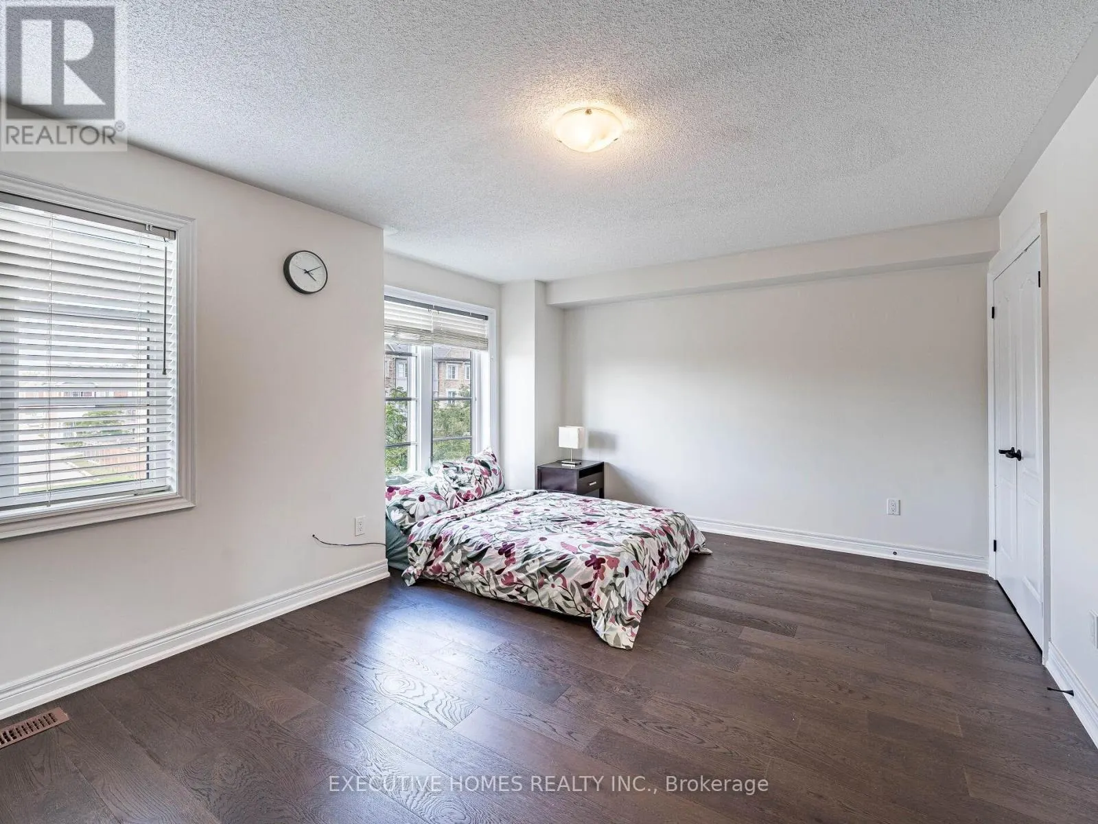 15 LOWTHER AVENUE