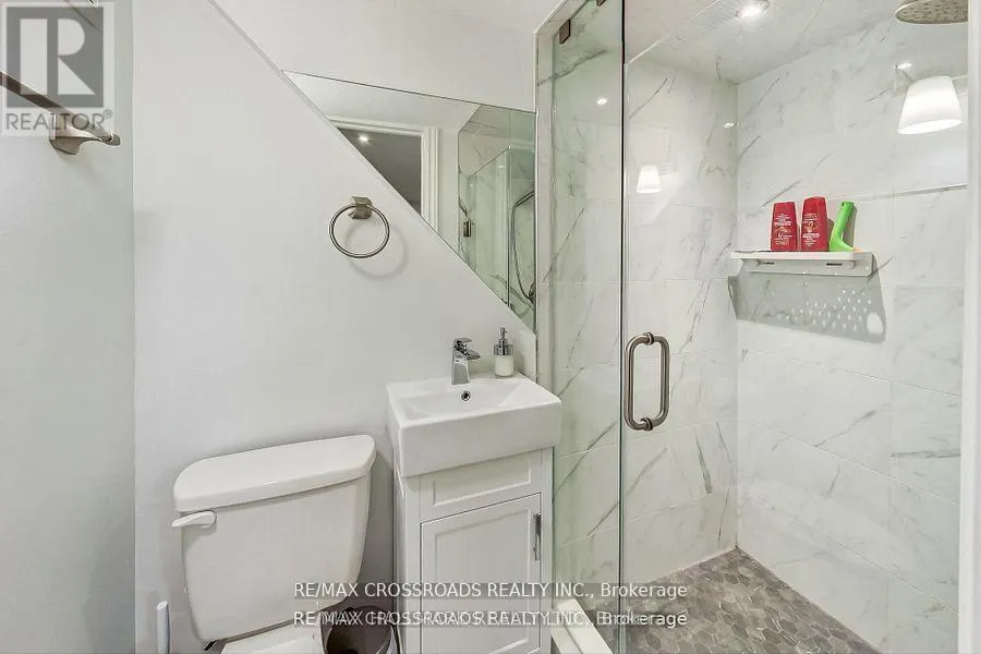 BSMT - 374 HANDLEY CRESCENT
