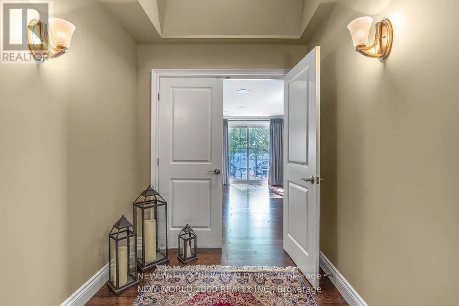 245 LAKELAND CRESCENT