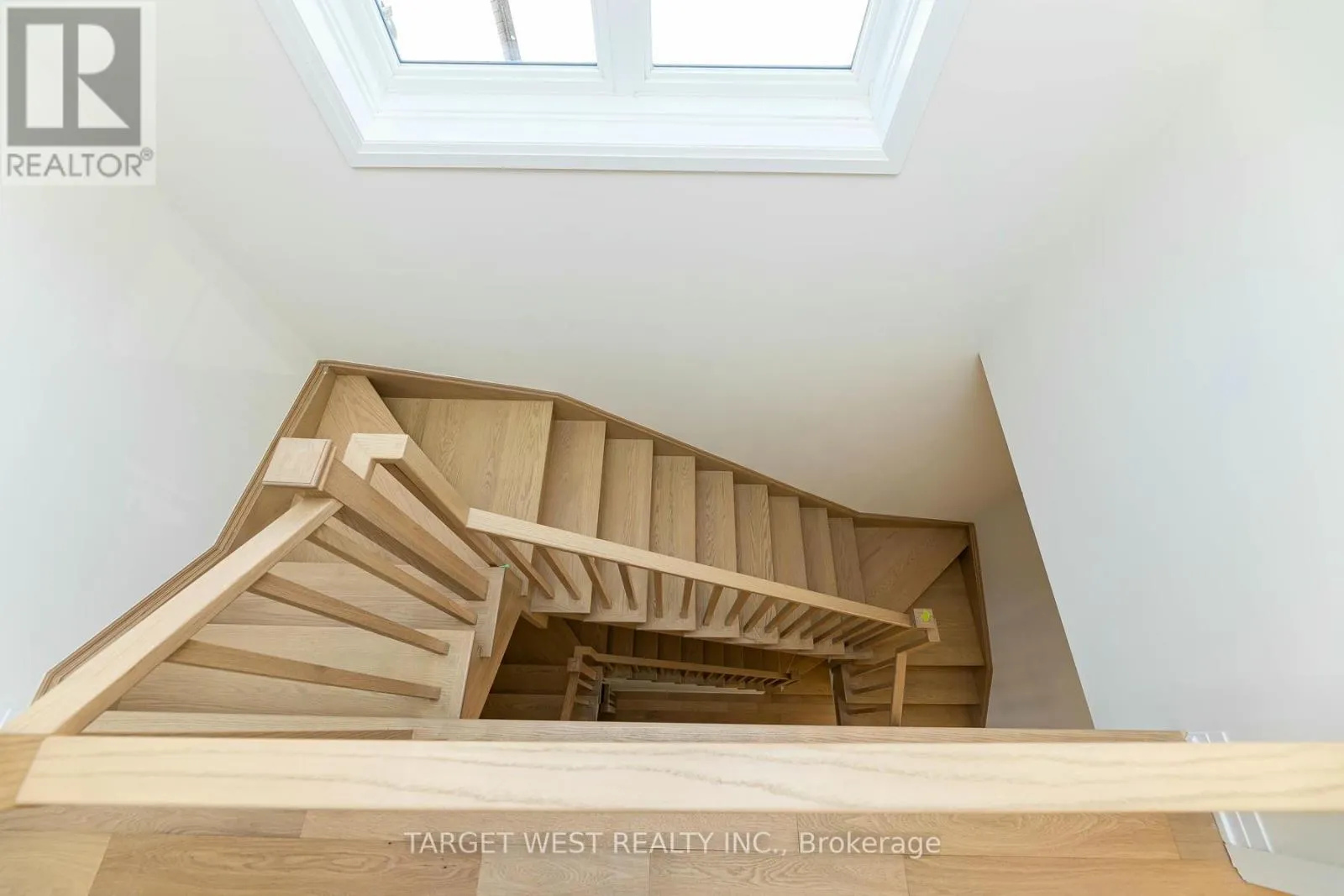 23 ARCHAMBAULT WAY