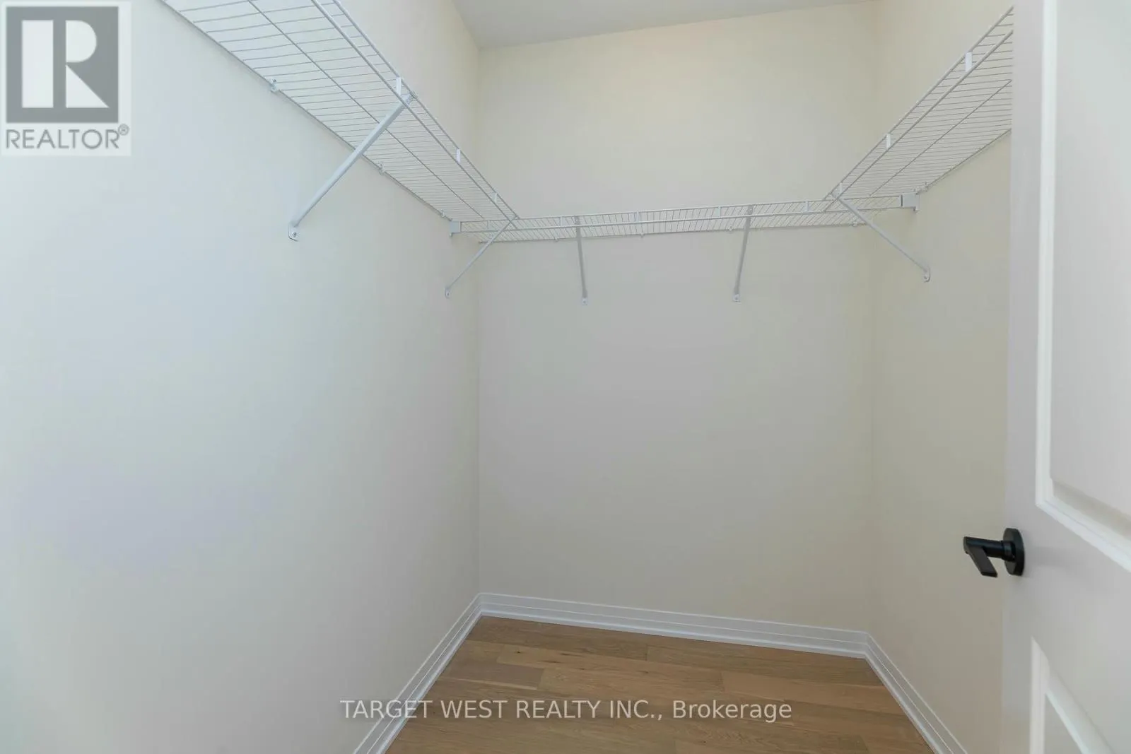 23 ARCHAMBAULT WAY