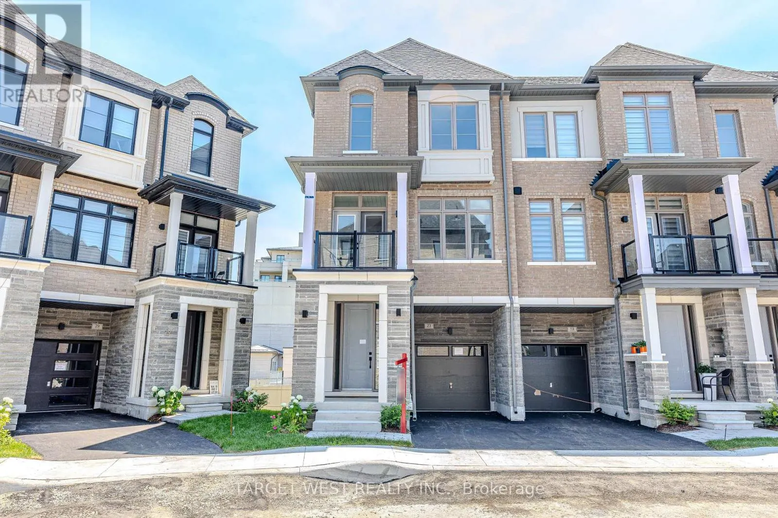 23 ARCHAMBAULT WAY