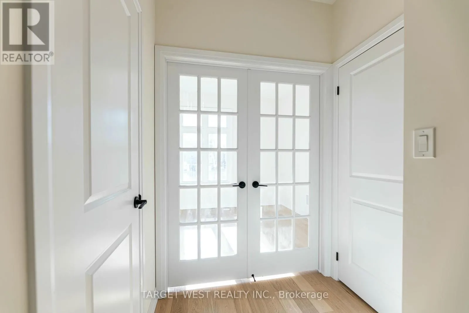 23 ARCHAMBAULT WAY